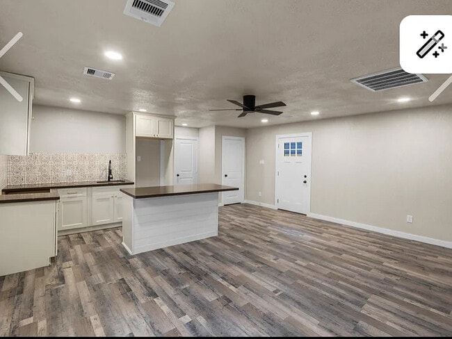 Photo - 2115 Fulton St