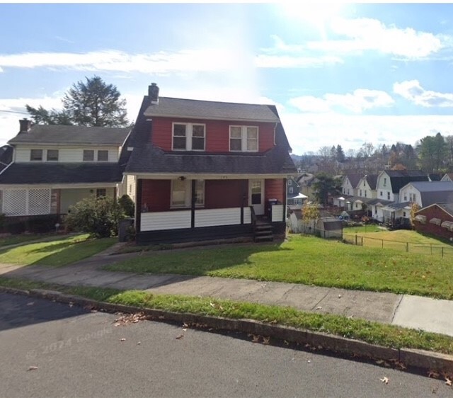 Front View - 105 Maryland Ave House