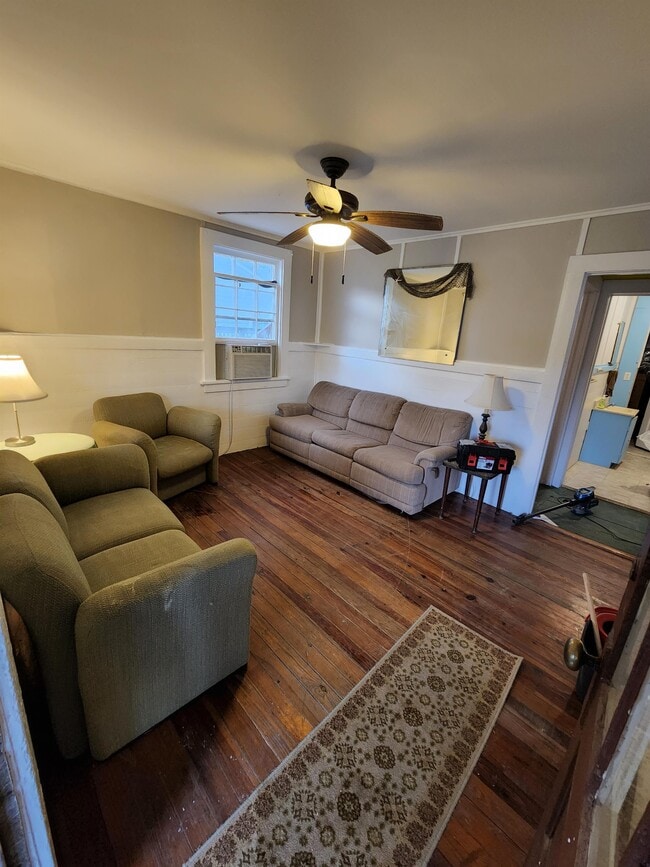 Photo - 8 Cedarwood Ave