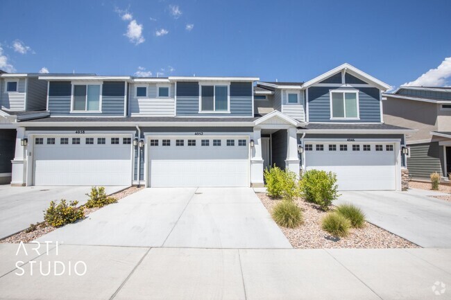 Building Photo - Beautiful Townhome in Lehi