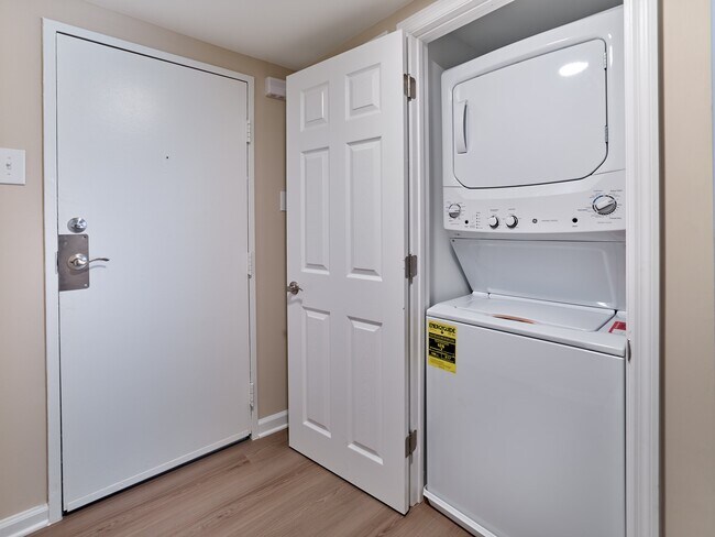 Convenient in-home washer & dryer included in this spacious 2 Bed, 1.5 Bath, 989 sq. ft. apartment.