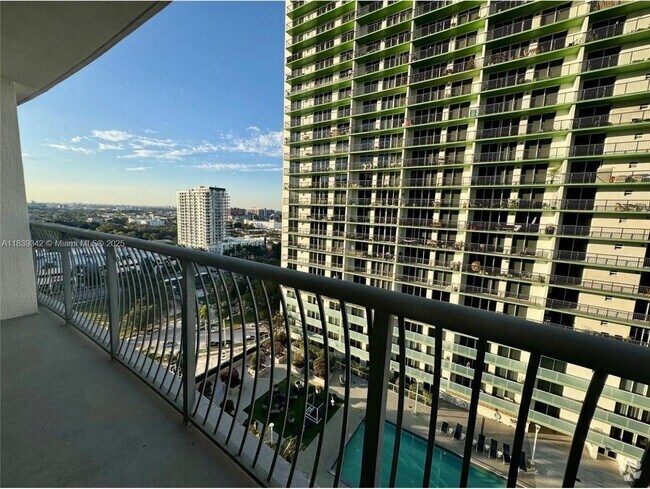 Building Photo - 1750 N Bayshore Dr Unit 1907 Rental