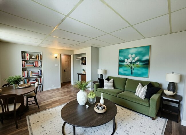 Building Photo - 37 N Franklin St Unit APT# 2