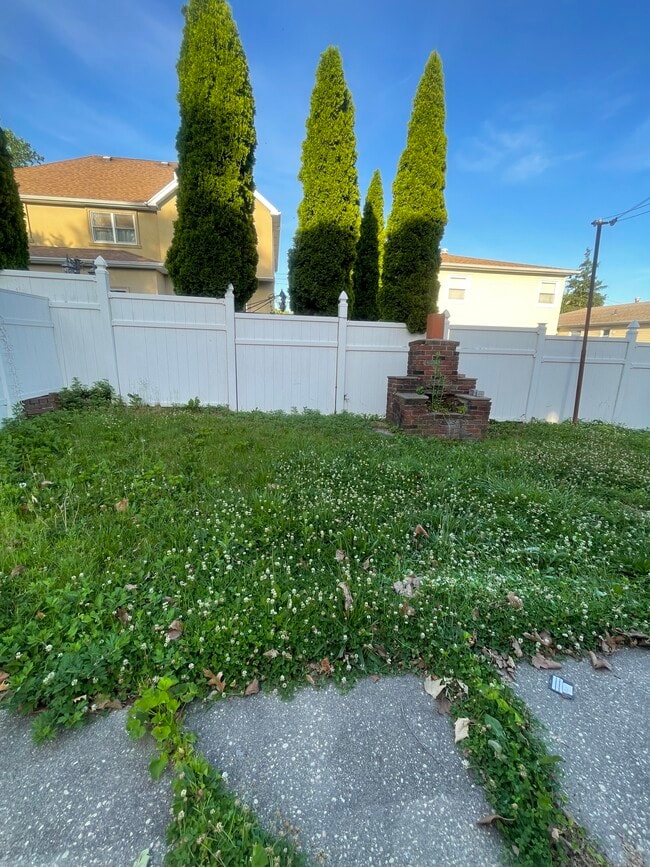 Photo - 45 Ebony St Unit 1 fl