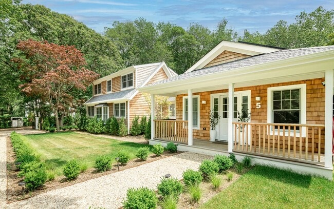 Photo - 5 Dogwood Ave