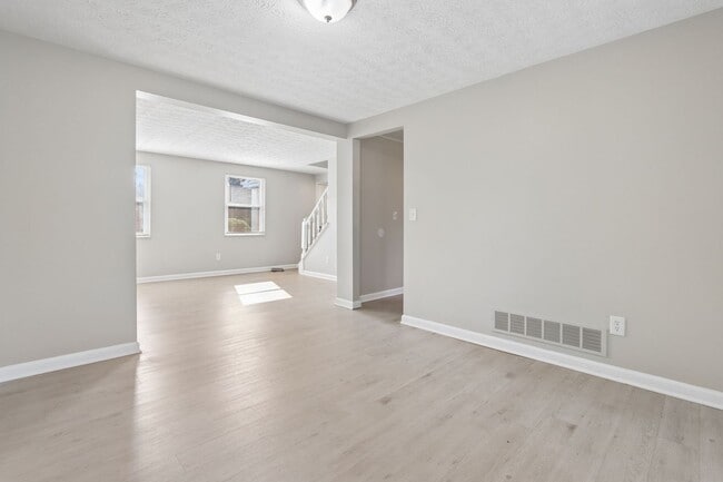 Photo - Westerville School District 4 bed Home