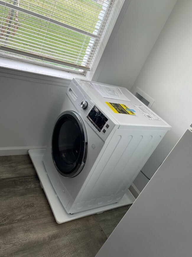 Photo - 35 N Idlewild St