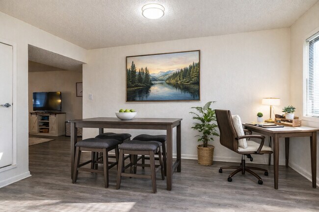 Photo - Ridgeview Heights - Newly Renovated Apts!