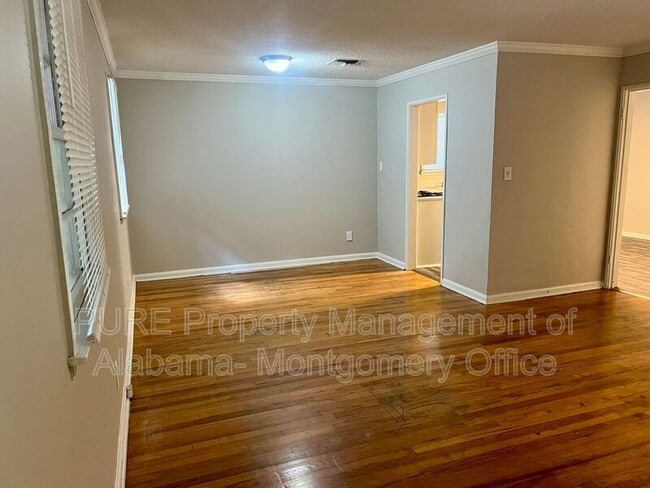 Photo - 340 Sumerset Dr