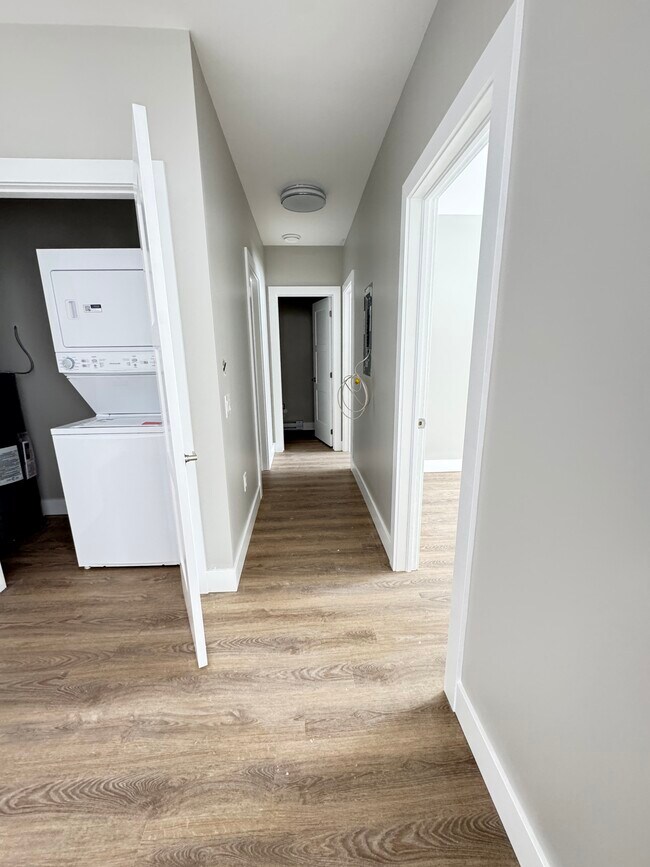 Photo - Unit E4- 199 Pine Street Tay Ontario L0K 2C0 Unité E4