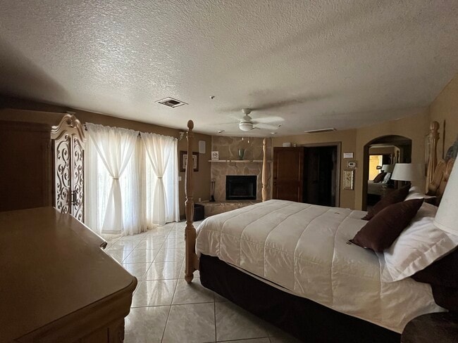 2808 Janet Dr