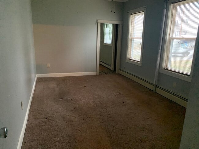 Photo - 293 Linden St Unidad 1 Rear