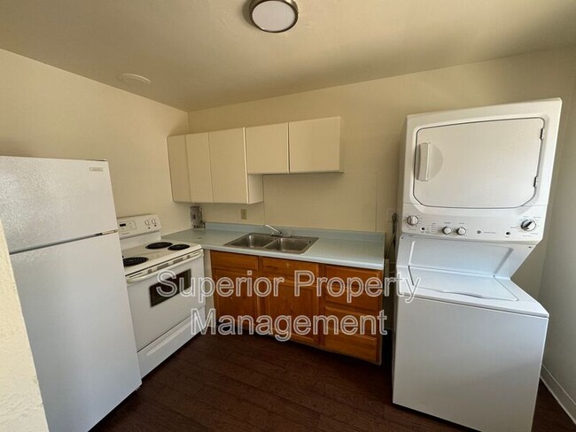 Photo - 248 E 1st St