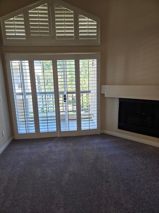 5520 Owensmouth Ave Unit 313