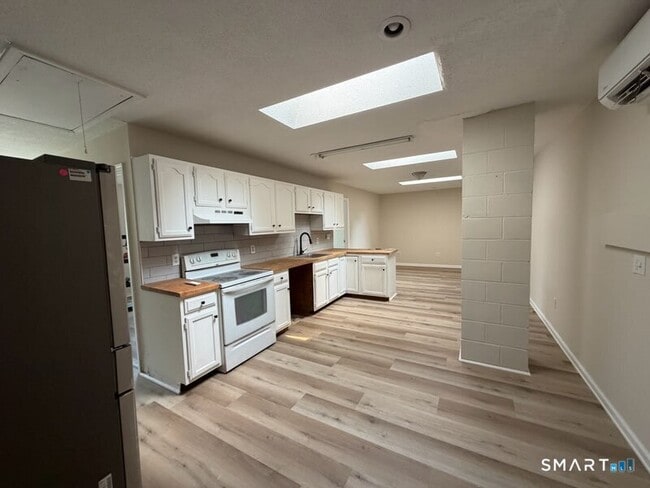 Building Photo - 69 Congress Ave Unit Apt 2