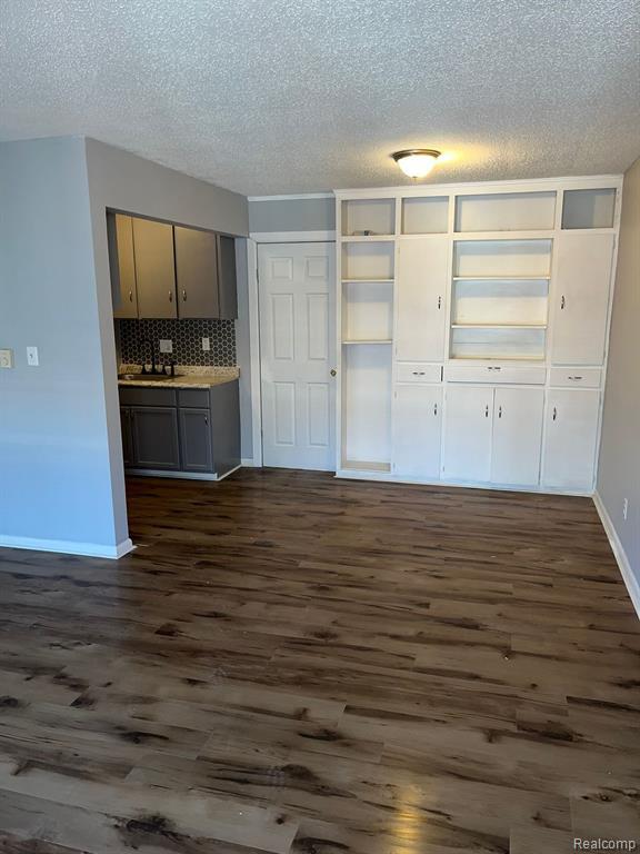 Photo - 10400 Whittier Ave Apartment Unit 10