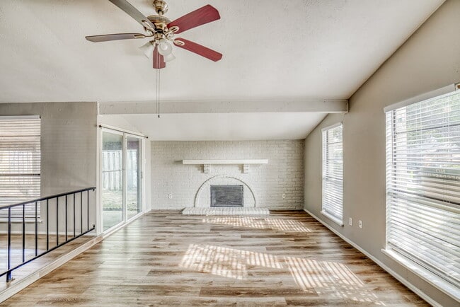 Photo - 15614 Mendocino Dr