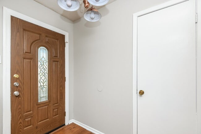 Photo - 2532 Belhaven Dr