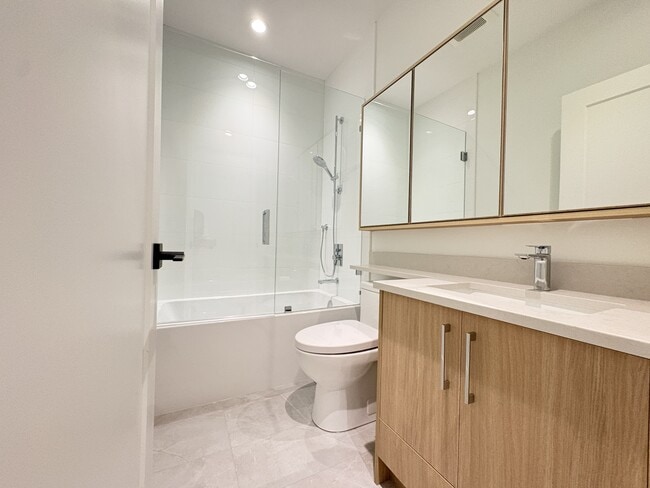 Photo - 7495 Aubrey St