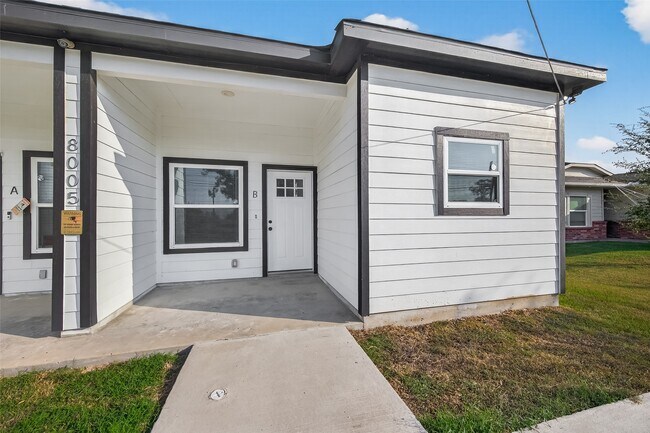 Building Photo - 8005 Sexton St