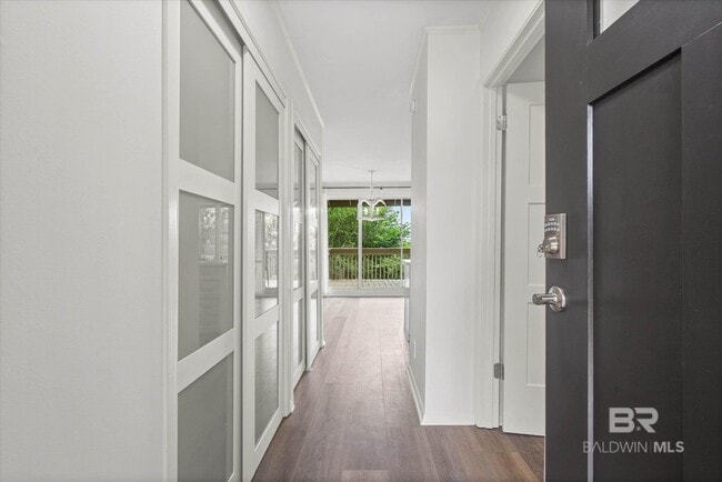 Photo - 2024 Sea Cliff Dr N
