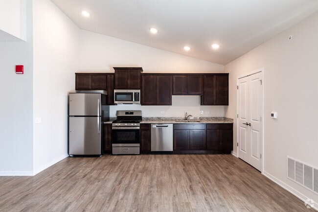 Studio - Kitchen/Dining