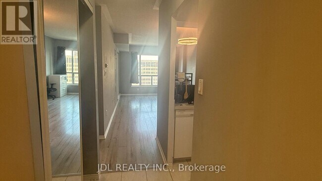 Photo - 887 Bay St. Unit 1610