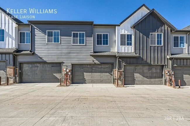 Photo - 477 Millwall Cir