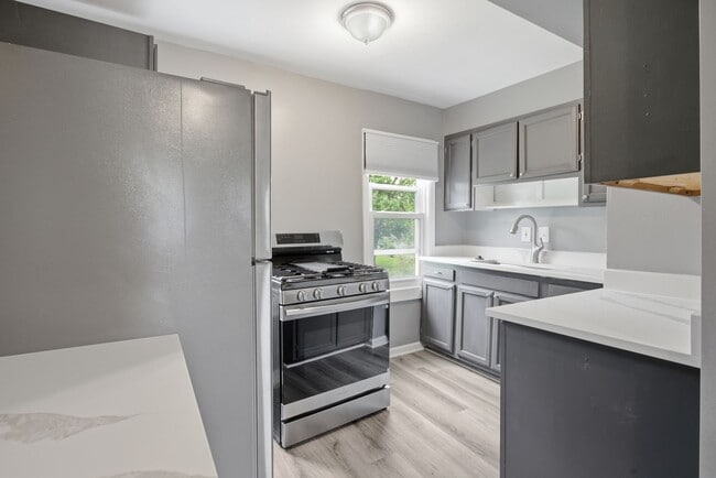 Photo - Charming Upper-Level Apartment in Taylor – Convenient Location & Comfortable Living!