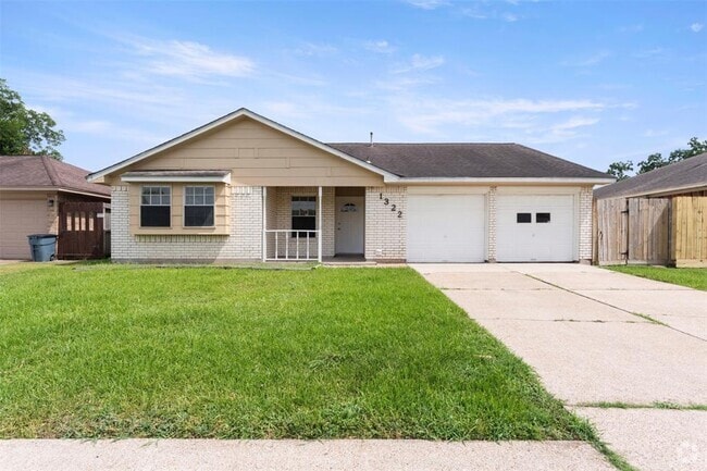 Building Photo - 1322 Dorsetshire Dr Rental