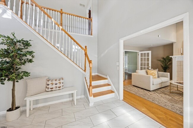 Photo - 2 Woodstock Dr