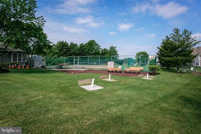 Photo - 1676B Thornwood Dr