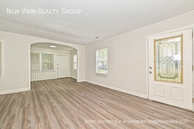 Photo - 301 Seldon Dr