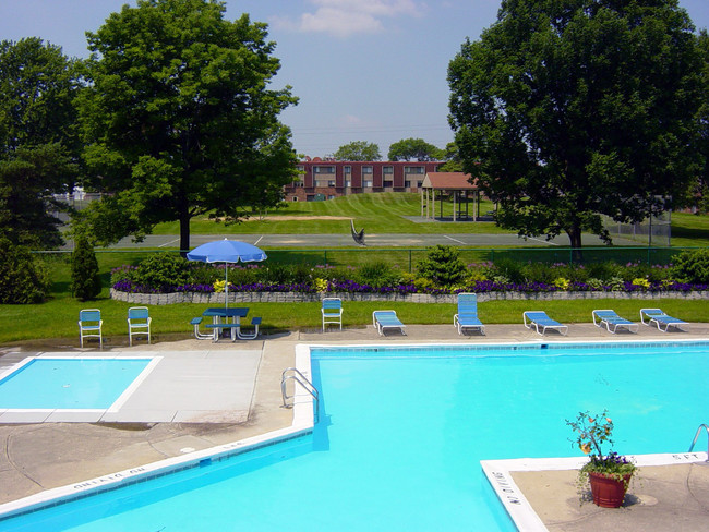 Photo - Center Court Apartments