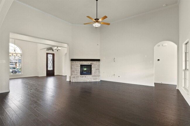 Photo - 601 Winslow Ln