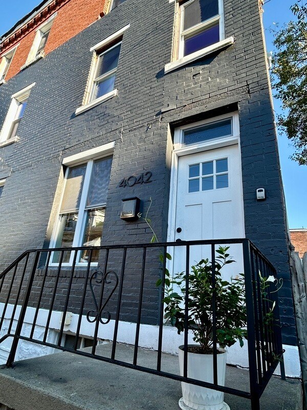 Photo - 4042 Geneva St