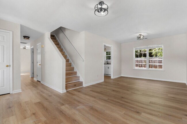 Photo - 109 Summer Vale Dr