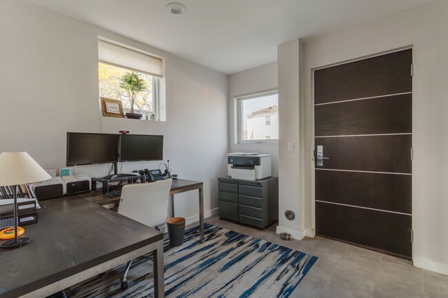 Photo - 6072 Pickford St Unidad 6072