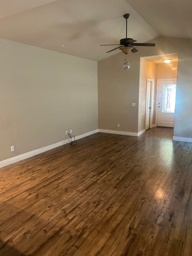 Photo - 13 Overseer Ct