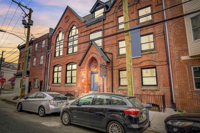 Building Photo - 620 S 8th St Unit 6