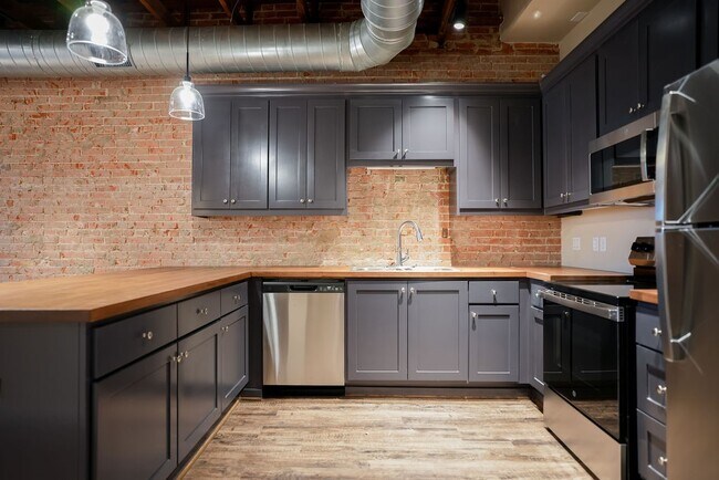 Photo - 210 E Washington Ave Unit C