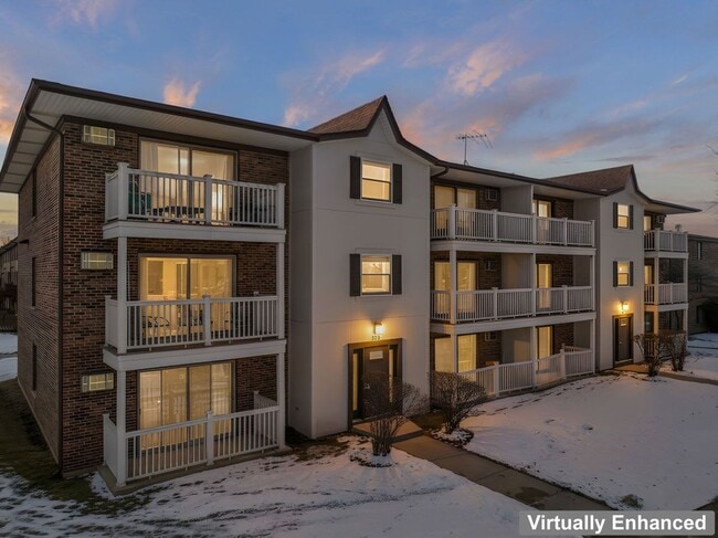 Building Photo - 225 N Gregory St Unit 225 Gregory St, #6, Aurora