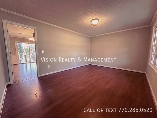 Photo - 95 Castlegate Cir