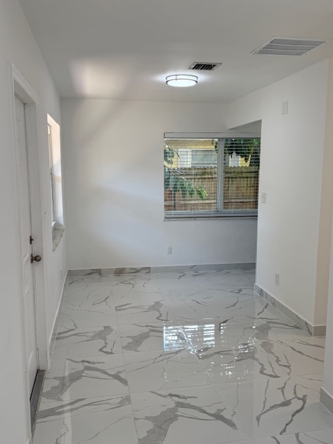 Photo - 5962 NW 19th St Unidad 4