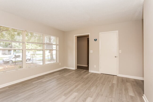 Photo - 2434 Quail Ave