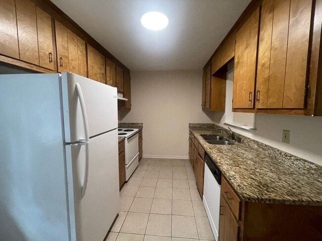 Photo - PRE-LEASING FOR AUGUST 2026!