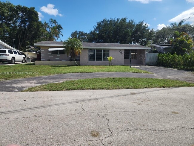 Building Photo - 7130 Granada Blvd Rental