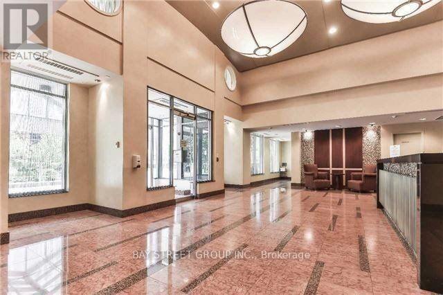 Photo - 21 Hillcrest Ave Unit 702