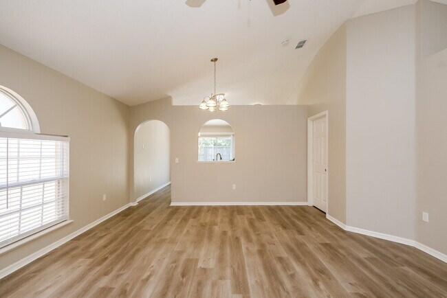 Photo - 10613 Opus Dr