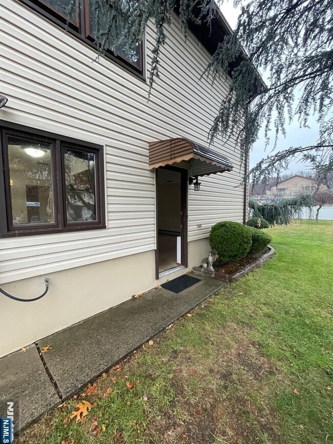 Photo - 409 E Phillip Ave